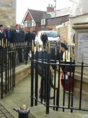 illor.org.uk/files/2015/11/Armistice-15-Douglas-laying-wreath-Small-225x300.jpg