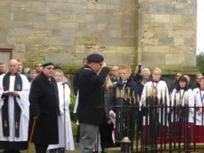 illor.org.uk/files/2015/11/Remembrance-15-Douglas-saluting-memorial-Small-300x225.jpg