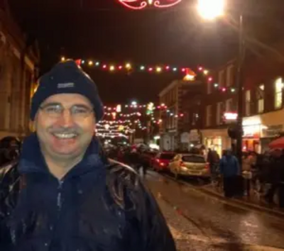 illor.org.uk/files/2016/03/Douglas-at-Christmas-Lights-300x266.png